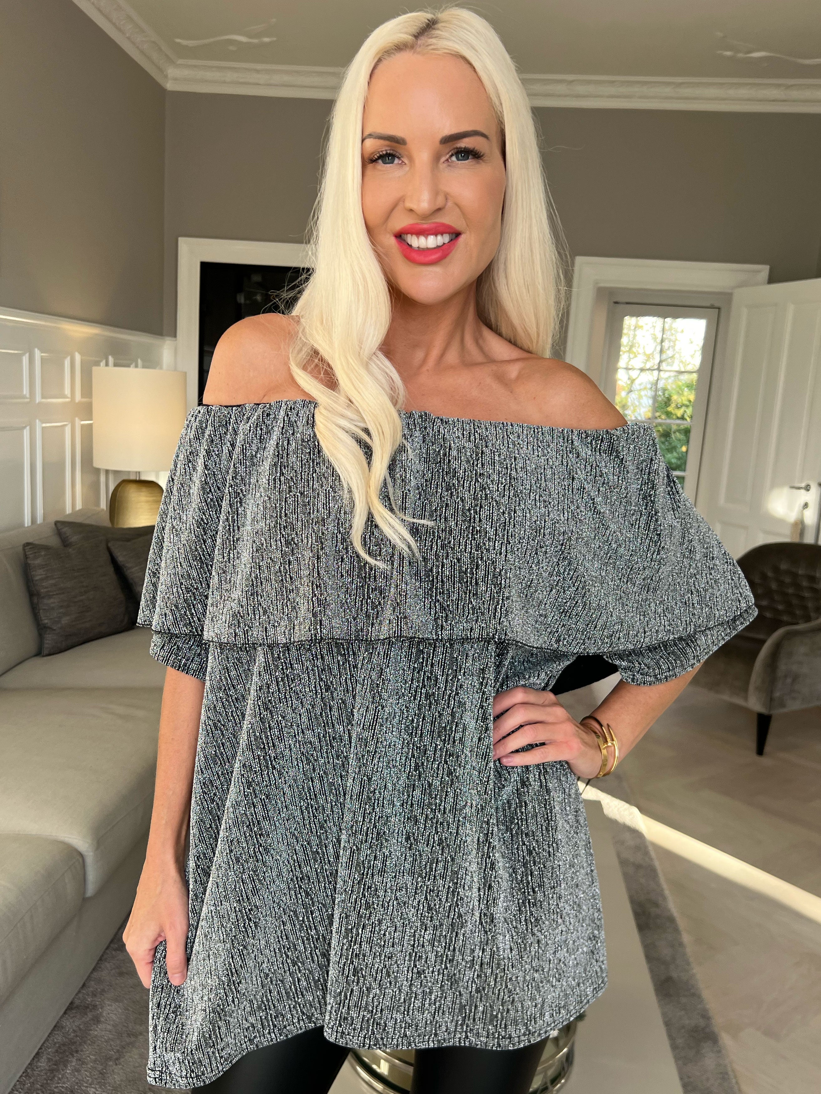 Maily - Off shoulder bluse med glimmertråde